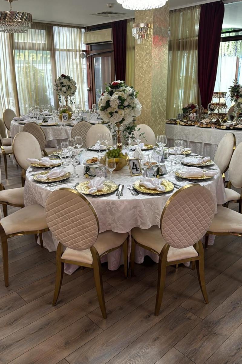 https://honeypot0.s3.amazonaws.com/gallery/1747215870188-gallery-Restaurant%20Floreal%20%283%29.jpg